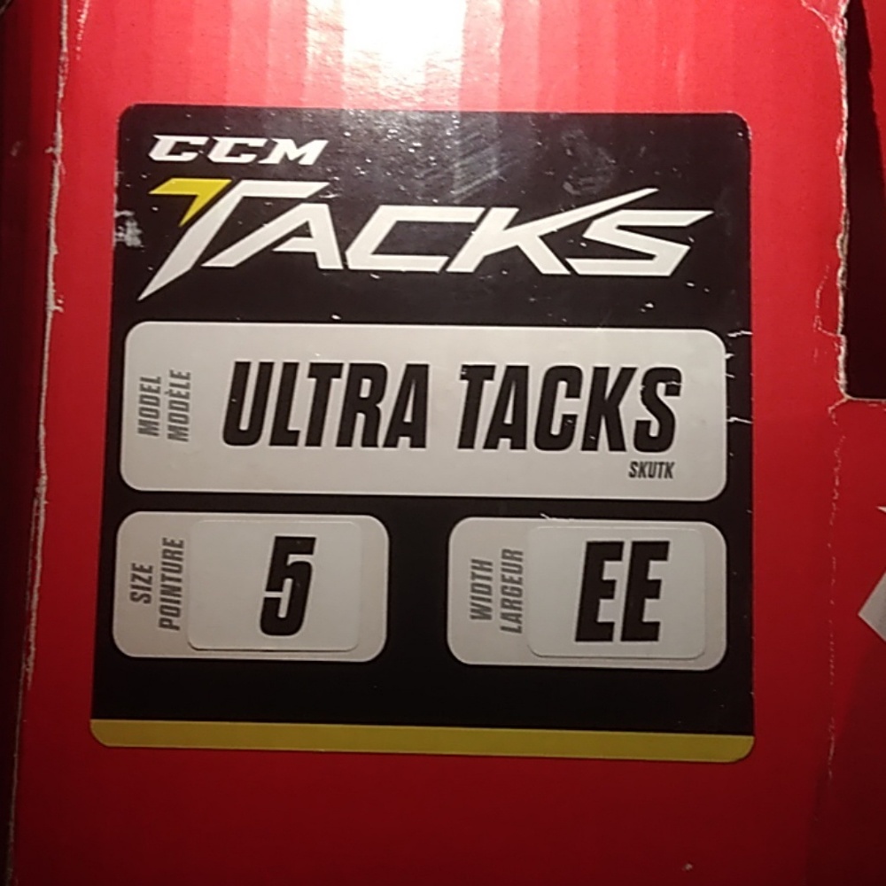 CCM Ultra Tacks - Picture 5 of 5